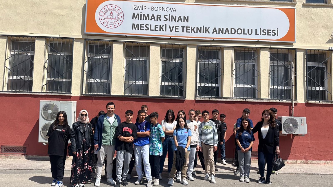 Okulumuz Psikolojik Danışmanlık ve Rehberlik Servisi tarafından düzenlenen, 8. Sınıf Öğrencilerinin, Lise Tanıtım Gezisi kapsamında, Mimar Sinan MTAL ziyareti gerçekleştirilmiştir.
